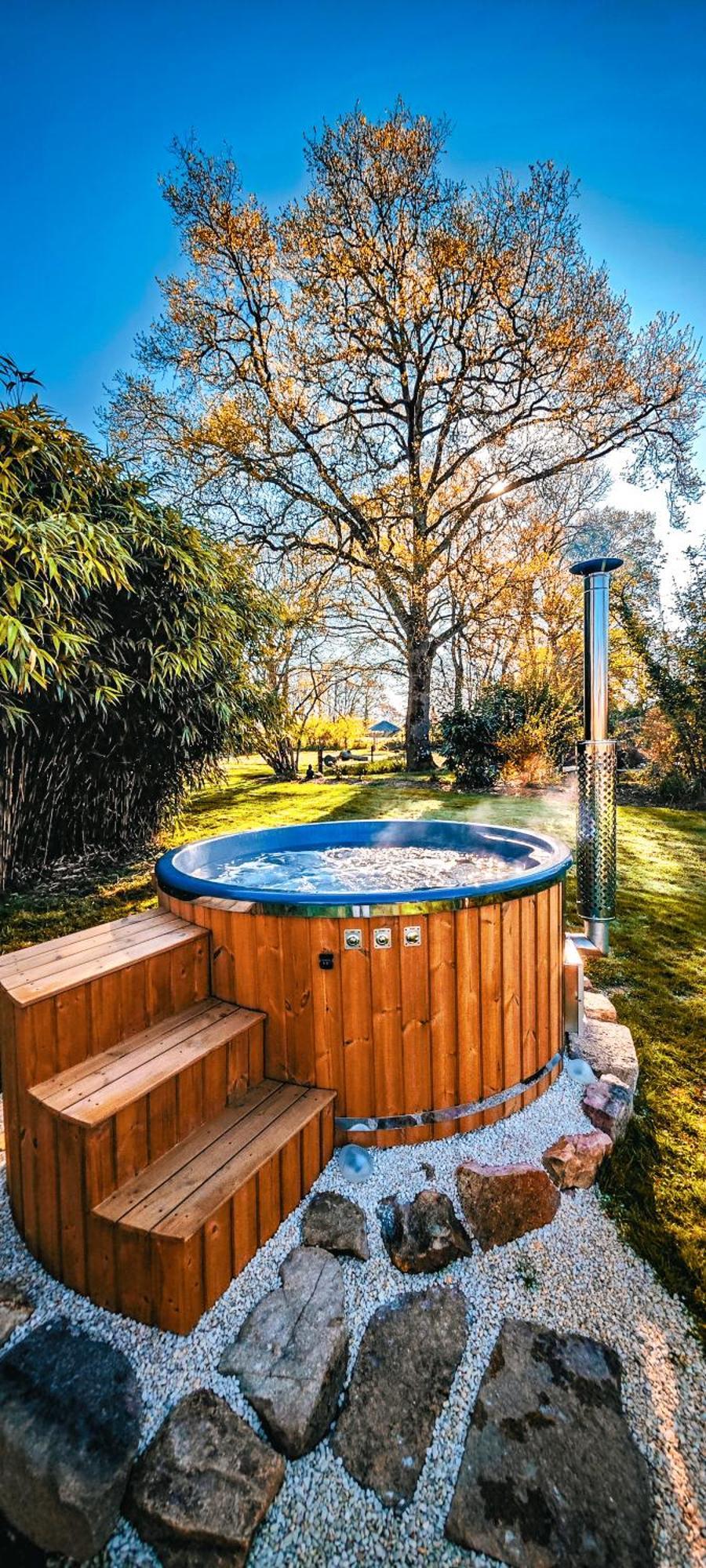 Villa Tagibao Avec Piscine Chauffee Et Spa Lesterps Extérieur photo